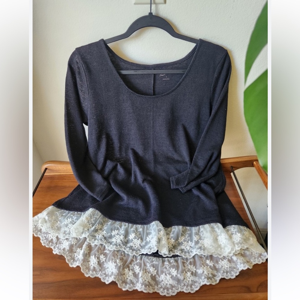 Atmosphere-UK - Black Knit Dress /Lace Bottom Detail -EUC-SZ 8US ❤️🍂